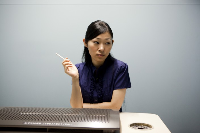 タバコを吸うと白髪が増えるって、本当?