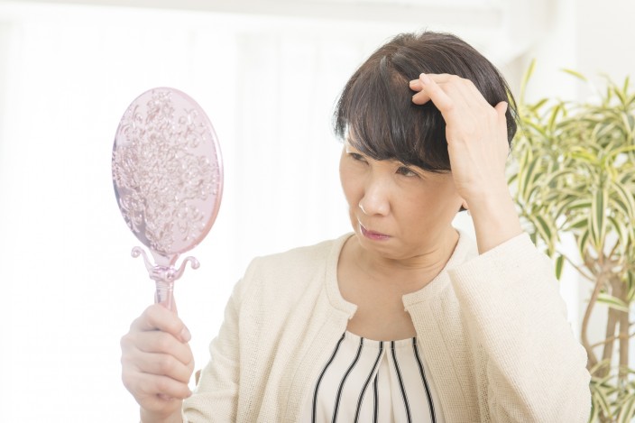 白髪染めをすると“薄毛”になるって、本当?