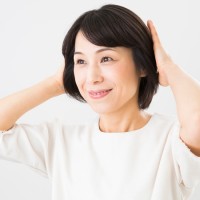 髪の毛を傷めない白髪染めはある？原因から傷まない方法まで徹底紹介！